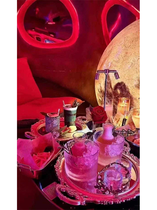 酒零派对:夜色里的微醺秘境,点亮你的都市夜游!