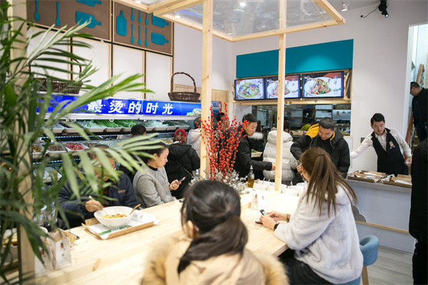 捞一筐麻辣烫