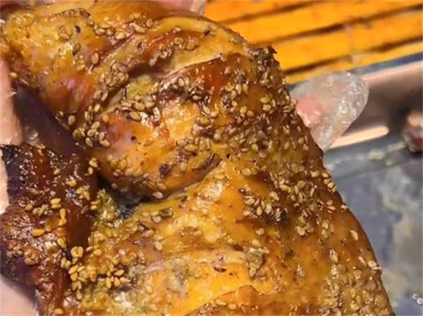 孔大拿翻滚烤鸡架加盟