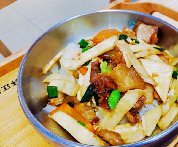 小呗侬环江香牛饭加盟费