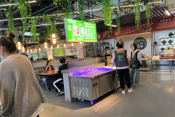 肥猫小二鱼蛙自助火锅加盟