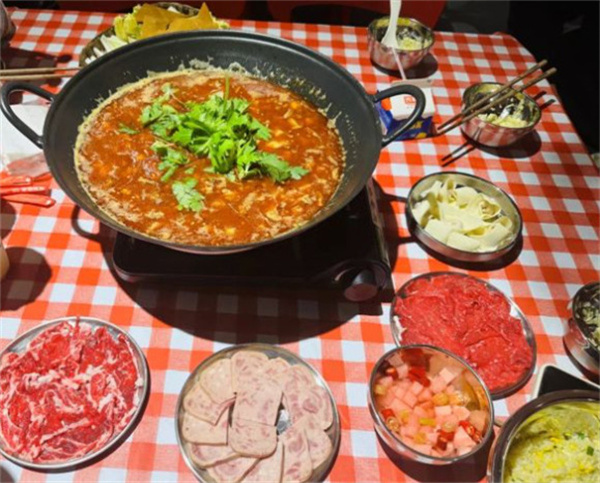 山下五厨渣渣牛肉火锅