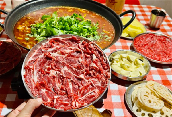山下五厨渣渣牛肉火锅