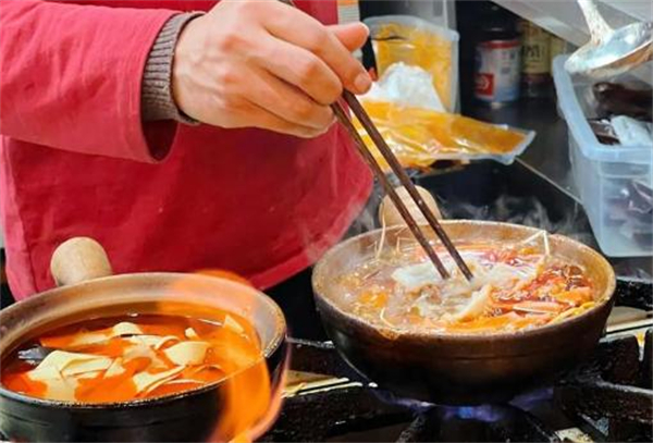 老成都砂锅菜加盟