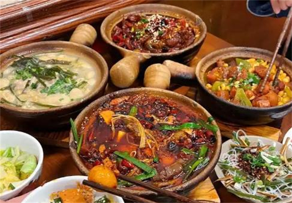 老成都砂锅菜加盟
