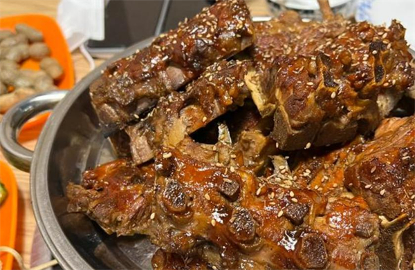 红哞自助骨头加盟