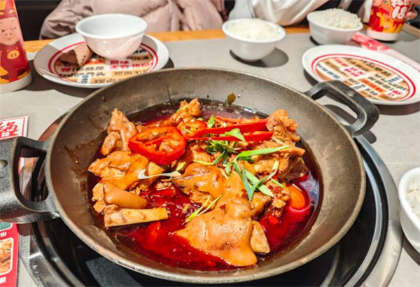 猪脚荣猪蹄火锅加盟