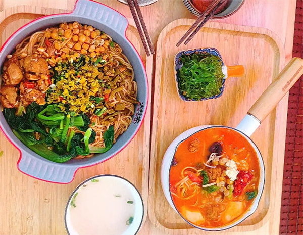 少野家锅锅米线加盟