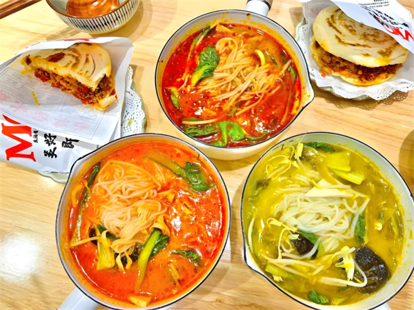 少野家锅锅米线加盟