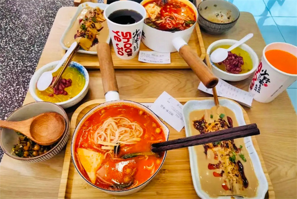 少野家锅锅米线加盟