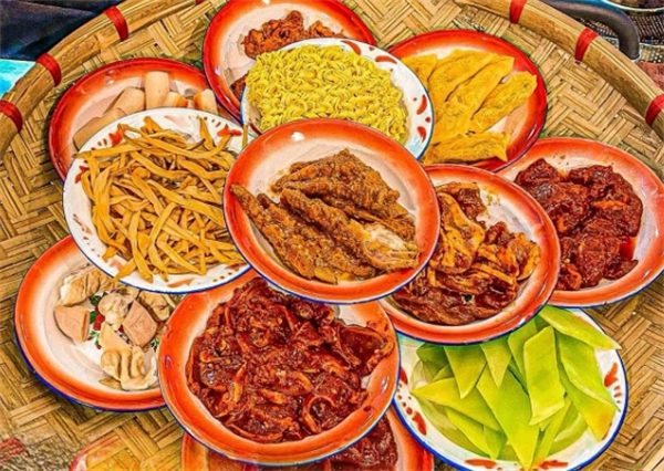 老街秤盘麻辣烫