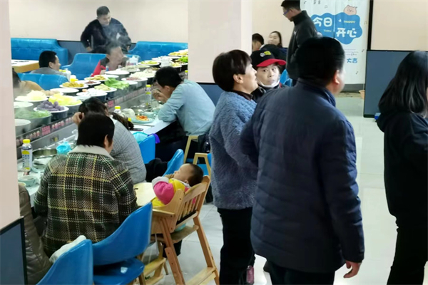 醉巴厨旋转小火锅加盟