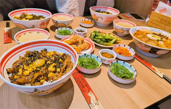 失控猫元气烧肉饭加盟