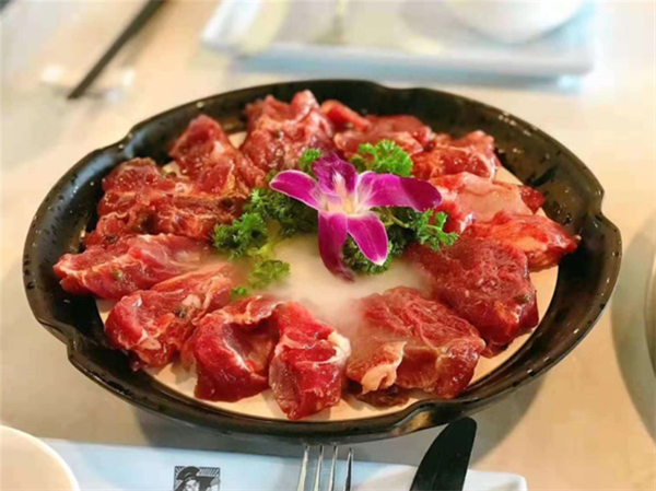 腩潮鲜牛腩火锅加盟费