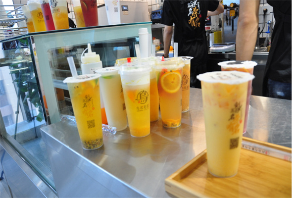 乌名见客奶茶加盟