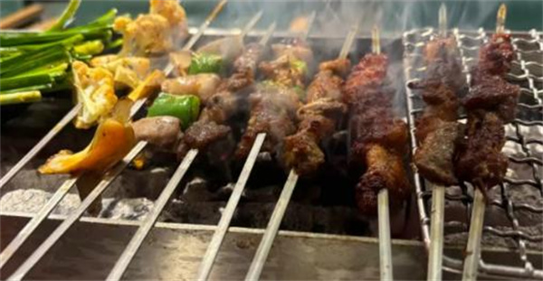 牛牛牛现切鲜牛肉烤串加盟费