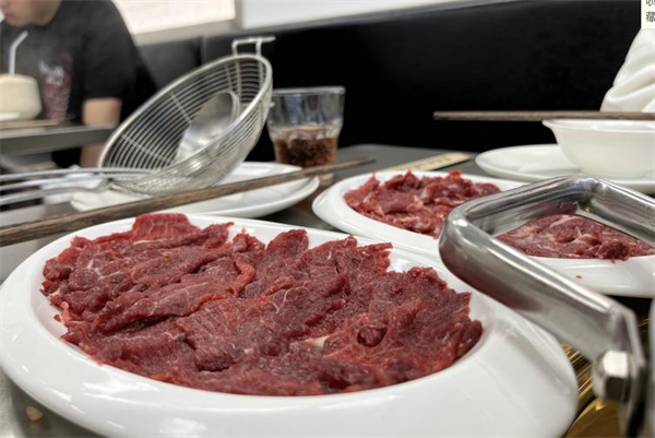 泉市鲜活牛肉火锅