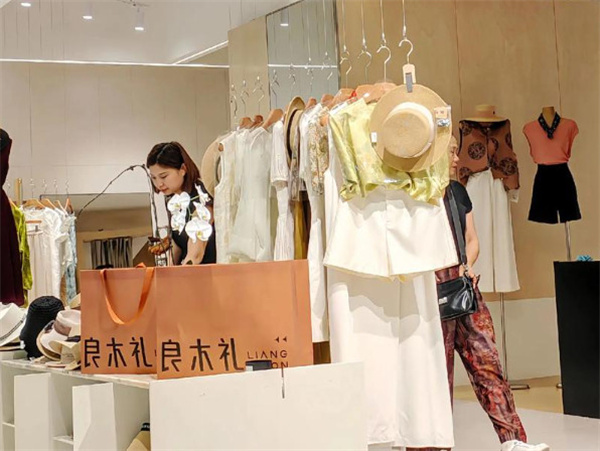 良木礼女装加盟费