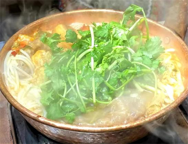 赵阗阗生烫牛肉米线