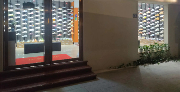 澜儿换鞋吧加盟