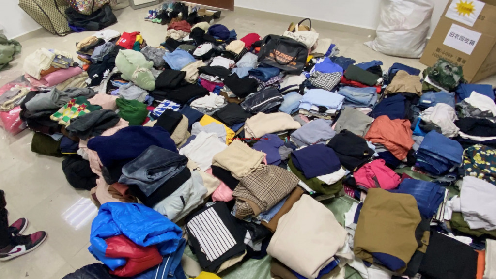 旧衣回收怎么样挣钱吗？剖析利润来源与可持续发展路径！