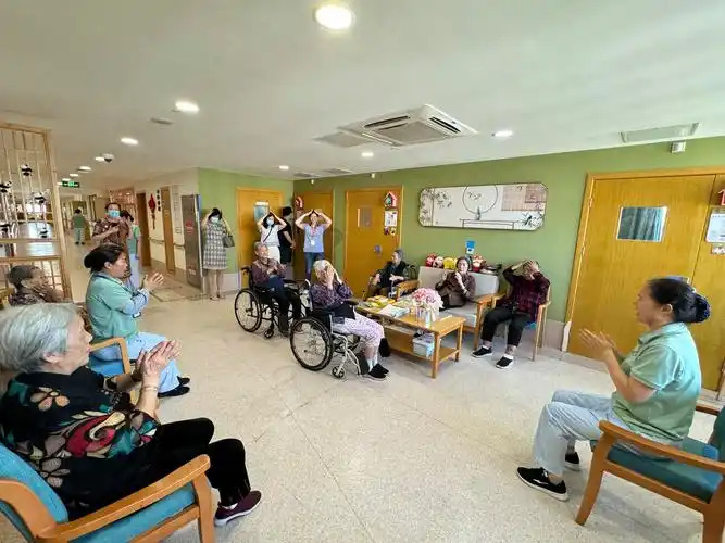 老年产业蕴藏无限商机！当下环境老年产业创业项目有哪些？