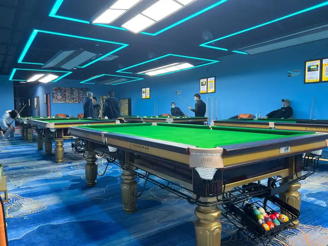想创业开休闲场所？台球厅挣钱吗？深度分析来了！