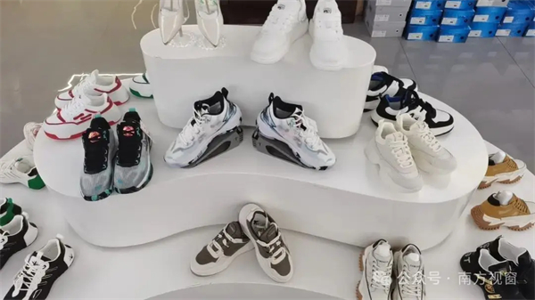 足梦思运动鞋加盟