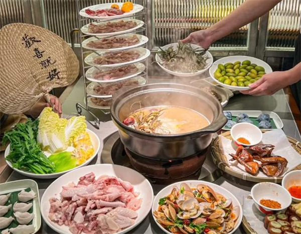 潮八珍鸡煲加盟