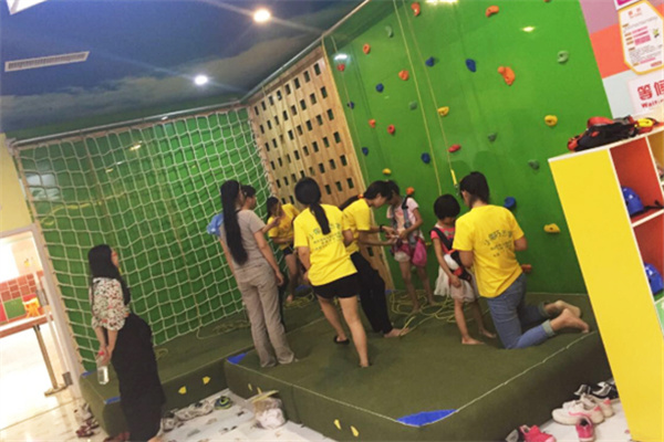 小鬼巧当家加盟