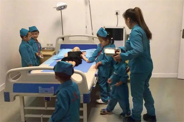 小鬼巧当家加盟