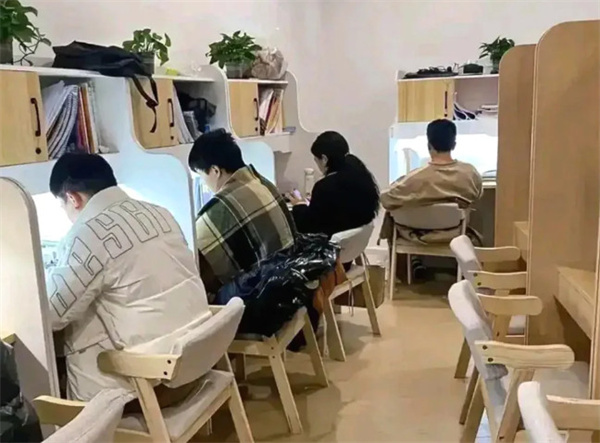 高分星AI智能自习室加盟
