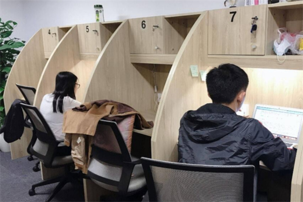 拾阶自习室加盟
