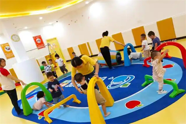幼航托育早教加盟