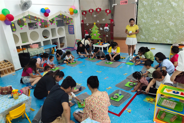 爱脑培幼儿早教加盟